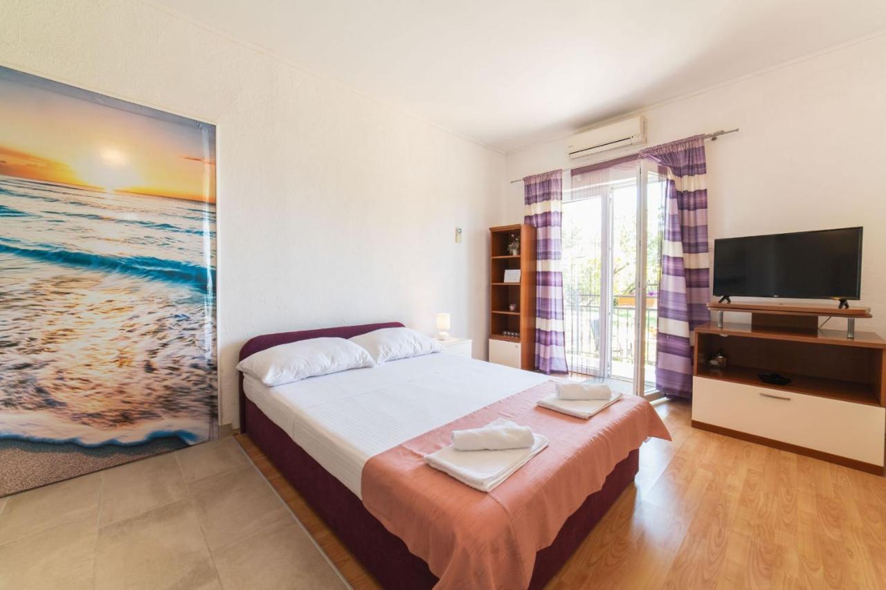 Apartment Livaja Kastel Novi Luaran gambar