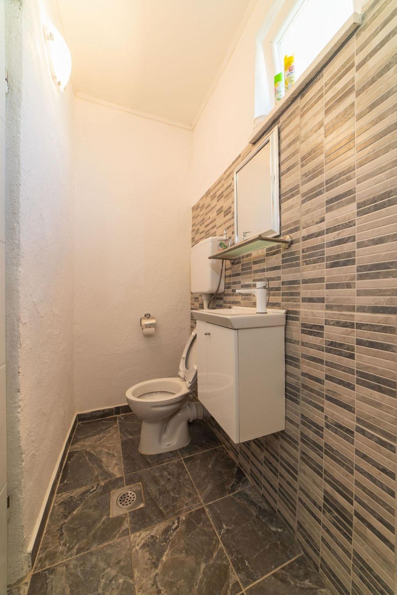 Apartment Livaja Kastel Novi Bilik gambar